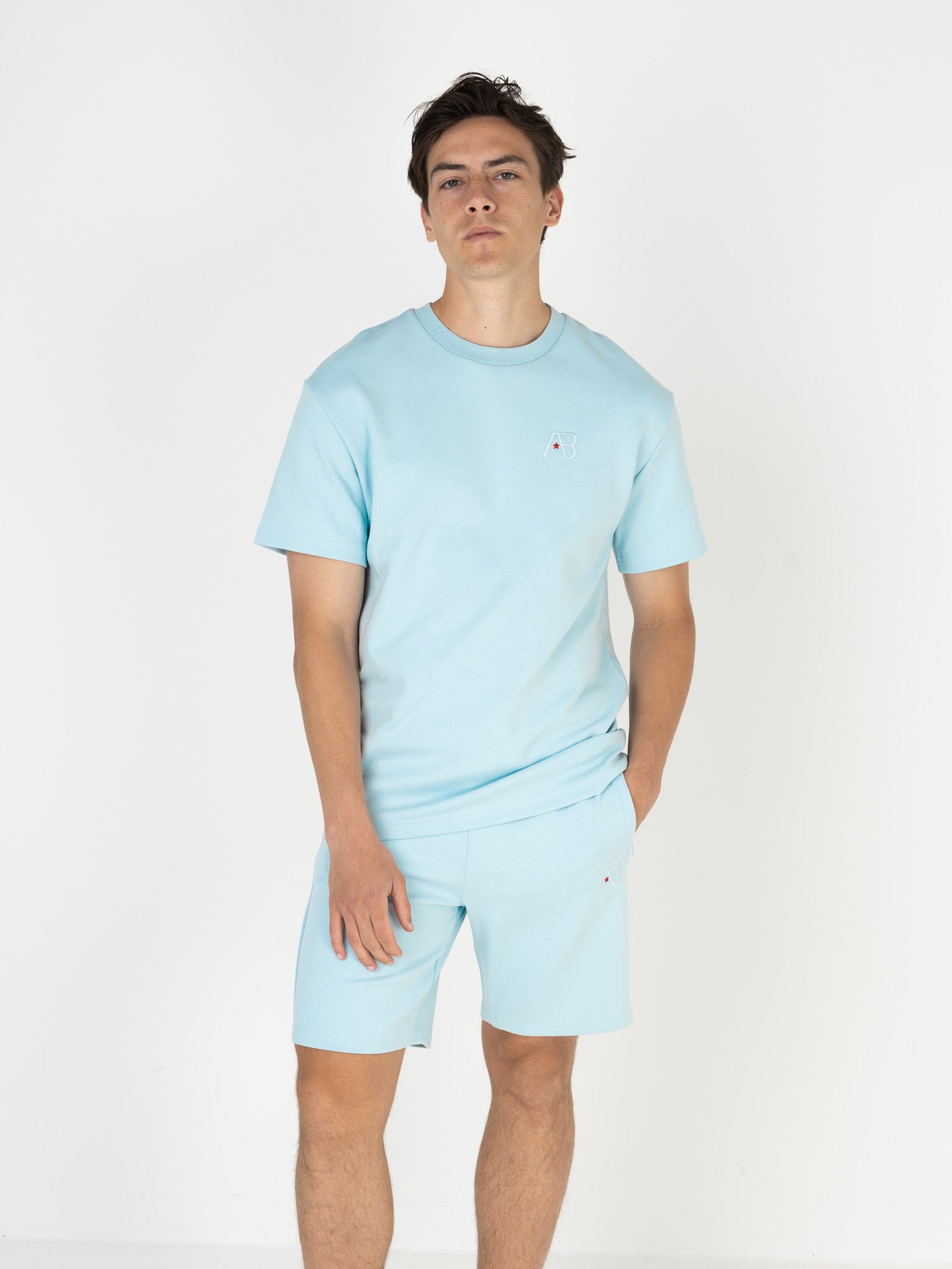Basic Regular-Fit Short | Omphalodes